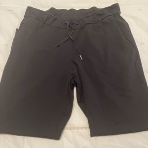 Women’s Black Cropped Lululemon lounge pants